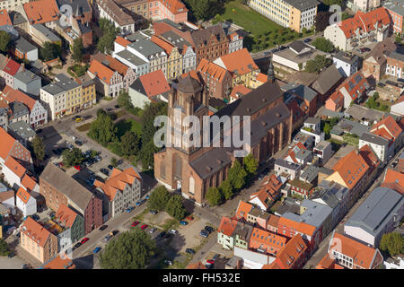 Luftaufnahme, Stralsund, mit dem Wasserschloss alte Stadt Insel Stralsund, Kirche St. Nikolai, Stralsund, Ostsee, Stockfoto