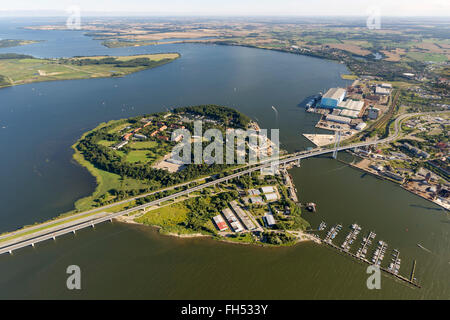 Luftaufnahme, Insel Dänholm, Rügen Brücke Brücke zwischen Stralsund und Rügen, Kriegshafen, Stralsund, Ostsee, Stockfoto