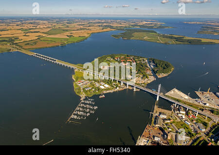 Luftaufnahme, Insel Dänholm, Rügen Brücke Brücke zwischen Stralsund und Rügen, Kriegshafen, Stralsund, Ostsee, Stockfoto