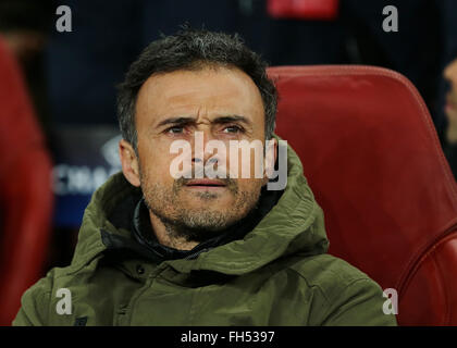 Emirates Stadium, London, UK. 23. Februar 2016. UEFA Championsleague. Arsenal gegen Barcelona. Barcelona-Manager Luis Enrique Credit: Aktion Plus Sport/Alamy Live-Nachrichten Stockfoto