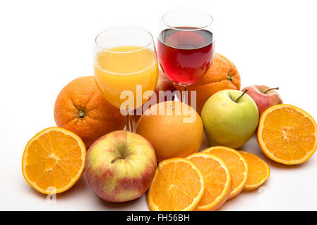 frische Orange, Apfel und Grapefruit-Saft und Obst Stockfoto