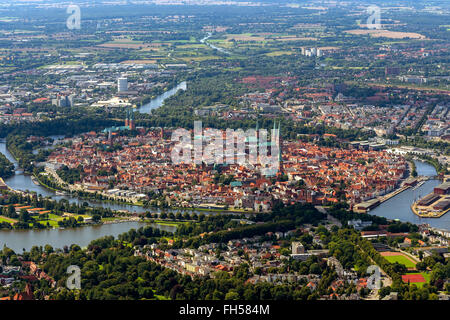 Luftbild, Zentrum von Lübeck, St.Jakobi Kirche, St. Marien Kirche, St. Peter Kirche, St.Aegidien Kirche, Lübeck Kathedrale, Stockfoto