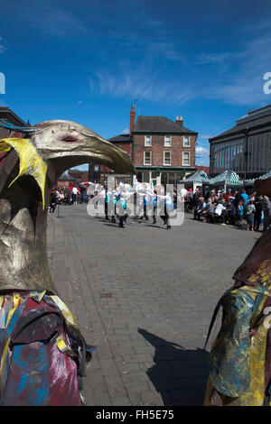 Frauen Morris Tanz Gruppe Stockport Folk Festival 2015 Stockport Cheshire England Stockfoto