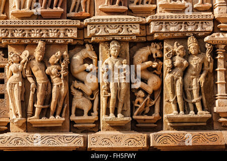 Skulpturen auf Adinath Jain-Tempel, Khajuraho Stockfoto