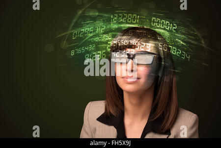 Blick auf High-Tech-Nummer Berechnungen Geschäftsfrau Stockfoto