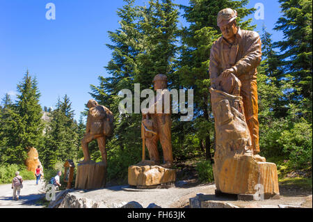 Melden Sie sich Holzschnitzereien, Grouse Mountain, Britisch-Kolumbien Stockfoto