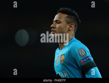 Emirates Stadium, London, UK. 23. Februar 2016. UEFA Championsleague. Arsenal gegen Barcelona. Barcelona nach vorne Neymar Credit: Aktion Plus Sport/Alamy Live-Nachrichten Stockfoto