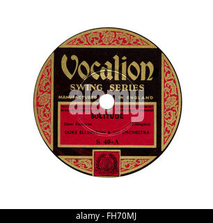 Isoliert auf weißem Duke Ellington (1923-1974) 78 u/min aufgezeichnet Plattenlabel Vocalion Swing Serie 1934 "Solitude" Stockfoto