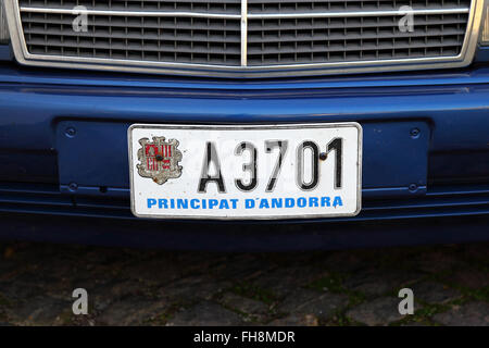 Mercedes Benz Auto mit Andorra Nummernschild Stockfoto