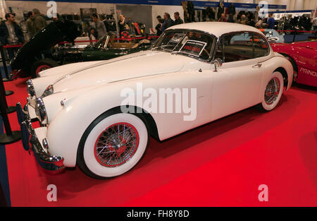 Ein original 1959, Jaguar XK150 auf Verkauf für £80.000 in London Classic Car Show 2016 Stockfoto