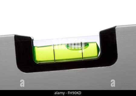 Nahaufnahme von einem Wasserstand auf weißem Hintergrund Stockfoto