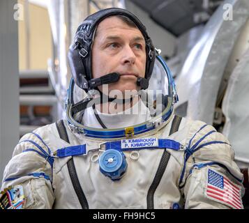 Internationale Raumstation ISS-Expedition 47 backup Crew Mitglied US-amerikanischer Astronaut Shane Kimbroug beantwortet Fragen aus der Presse vor seinem Sojus Qualifikation Prüfungen an den Gagarin-Kosmonautentrainingszentrum 24. Februar 2016 in Star City, Russland. Stockfoto