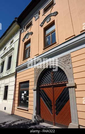 Levoca, PRESOV, Slowakei - 6. August 2013: Die Tür in alten historischen Gebäude in der Stadt Levoca, Slowakei. Stockfoto