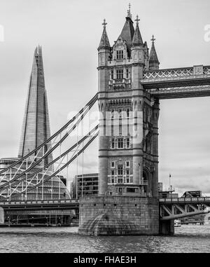 Die Tower Bridge und der Shard Stockfoto