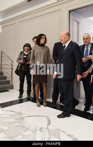 Rom, Italien. 24. Februar 2016. Paolo Grossi neuer Präsident des italienischen Verfassungsgerichtshofs im Palazzo della Consulta in Italien. Verfassungsgericht der Republik Italien wählt Paolo Grossi als seinen neuen Präsidenten mit 14/15 Vorlieben. Bildnachweis: Davide Fracassi/Pacific Press/Alamy Live-Nachrichten Stockfoto