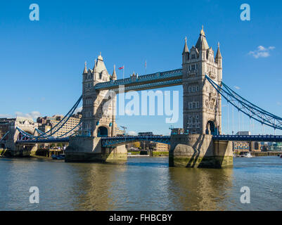 Tower Bridge von der South Bank und mehr London, City of London, England, Vereinigtes Königreich, Europa Stockfoto