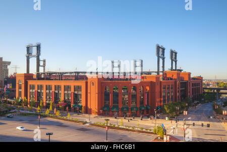 ST LOUIS, MO - AUGUST 26: Busch Baseball-Stadion am 26. August 2015 in St. Louis, Missouri. Stockfoto