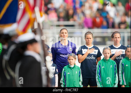 Olympian Hope Solo macht ihr Debüt in der professionellen Frauen Fußball-Liga das team der Seattle-Herrschaft. Stockfoto