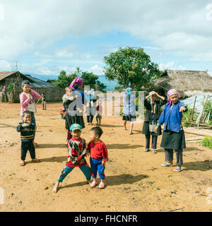 Akha indigene Völker in einem Dorf, Burma Stockfoto