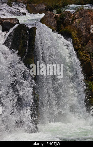 Der TAM I DAENG Wasserfall ist abseits der ausgetretenen Pfade auf dem MEKONG RIVER in den 4 tausend Inseln in der Nähe (Si Phan Don) getan KHO Stockfoto