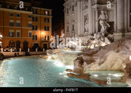 Rom: Trevi Brunnen bei Nacht Stockfoto