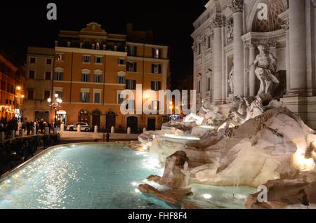 Rom: Trevi Brunnen bei Nacht Stockfoto