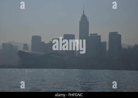 HK Convention & Exhibition Centre wie gesehen von einem Star Ferry, Victoria Harbour, Hongkong Stockfoto