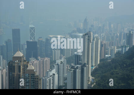 Skyline von Hong Kong vom Gipfel Stockfoto