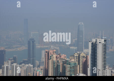 Skyline von Hong Kong vom Gipfel Stockfoto