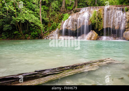 Erawan Wasserfälle im Erawan National Park (Thailand) Stockfoto