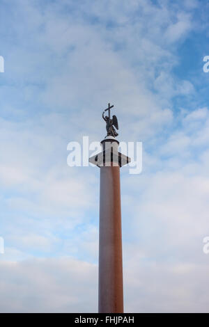 Alexander-Säule auf dem Schlossplatz in St. Petersburg. Russland Stockfoto