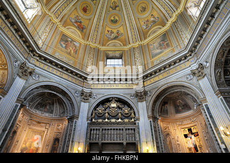 Italien, Rom, Renaissancekirche Santa Maria di Loreto, entworfen vom Architekten Antonio da Sangallo dem Jüngeren Stockfoto