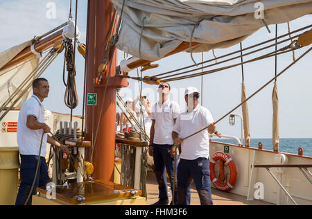 Super Sommer Wochenend-Kreuzfahrt und unvergessliches Abenteuer am Schwarzen Meer mit Segelschiff Adornate, Constanta, Rumänien. Stockfoto