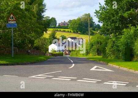 Cumbria. Ländlichen Straßenkreuzung. Stockfoto