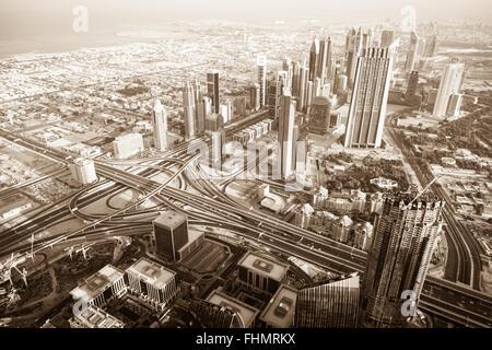 Dubai-Zentrum von morgen-Szene. Draufsicht von oben. Sepia getönten Schuss Stockfoto