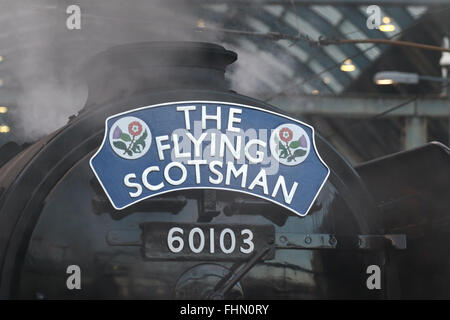 London, UK. 25. Februar 2016. Die Flying Scotsman Dampfzug bereit, London Kings Cross für seinen ersten Passagierservice von London King verlassen wird heutigen Kreuz nach York. Flying Scotsman hat ein £ 4,2 Millionen Refit hatte, da es an der Ostküste Hauptstrecke 2005 zuletzt ausgeführt wurde.  Bildnachweis: Paul Marriott/Alamy Live-Nachrichten Stockfoto