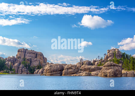 Wunderschöne Felsformationen in Sylvan Lake im Custer State Park Stockfoto