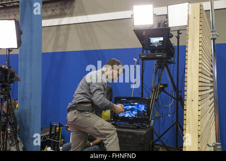 Houston, Texas, USA. 25. Februar 2016. Vertreter der Medien vorzubereiten für die CNN republikanischen Primary Präsidentschaftsdebatte an der University of Houston. Bildnachweis: Scott W. Coleman/ZUMA Draht/Alamy Live-Nachrichten Stockfoto