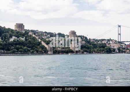 Festung Rumeli Hisari Fatih Mehmet Brücke Bosporus, Istanbul, Türkei Stockfoto