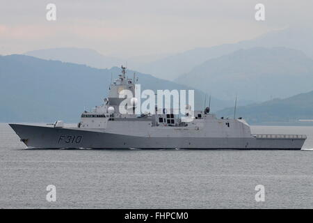 Die Fregatte KNM Fridtjof Nansen (F310) von der Königlichen Norwegischen Marine, die Führung in ihrer Klasse, Köpfe für gemeinsame Krieger 15-2 versenden Stockfoto