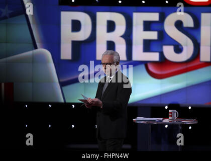 Houston, Texas, USA. 25. Februar 2016. CNN Anker WOLF BLITZER bereitet sich auf die CNN republikanische Präsidentschafts-Debatte auf dem Campus der University of Houston zu moderieren. Bildnachweis: Scott W. Coleman/ZUMA Draht/Alamy Live-Nachrichten Stockfoto