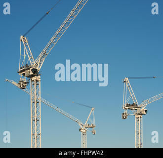 Industriebau Krane vor Ort die Wiederentwicklung des Westgate Centre, Oxford, England Stockfoto