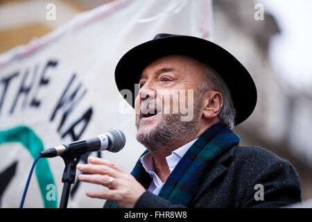 London UK 28. November 2015 - George Galloway, ehemalige Respekt Partei MP und 2016 Londoner Bürgermeister Kandidaten anlässlich der Don't Bombe Stockfoto