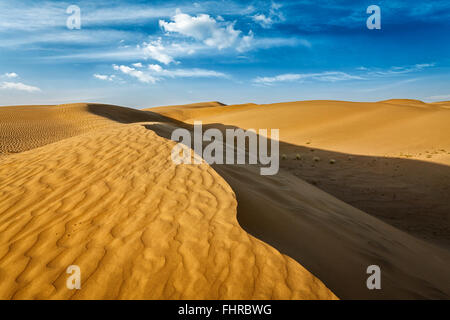 Sanddünen in der Wüste Stockfoto