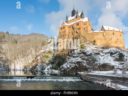 Burg Kriebstein mit Zschopau Fluss in zentralen Winter, Kriebstein, Sachsen, Sachsen, Deutschland Stockfoto