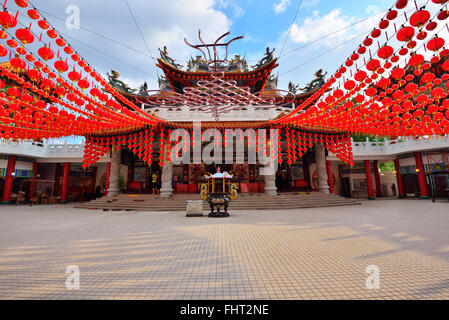 Rote Laternen Verzierungen an Thean Hou Tempel in Kuala Lumpur, Malaysia Stockfoto