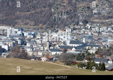Brig-Glis, Schweiz. 26. Februar 2016. Der Geburtsort von Gianni Infantino, FIFA-Präsidentschaftskandidat und aktuelle UEFA-Generalsekretär. Brig-Glis hat 12935 Einwohner und liegt im Schweizer Kanton Wallis in den Schweizer Alpen. Bildnachweis: Dominic Steinmann/Alamy Live-Nachrichten Stockfoto