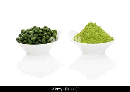 Weizengras und Spirulina. Stockfoto