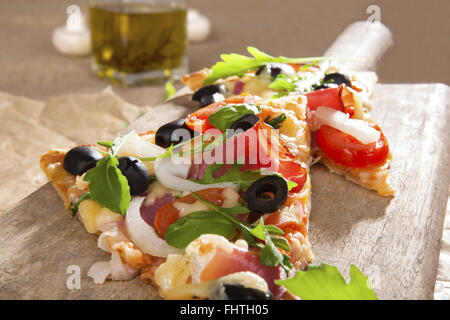 Pizza in der Nähe. Stockfoto