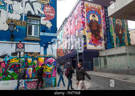Farbenfrohe Straßenkunst in Temple Bar, Dublin, Irland Stockfoto